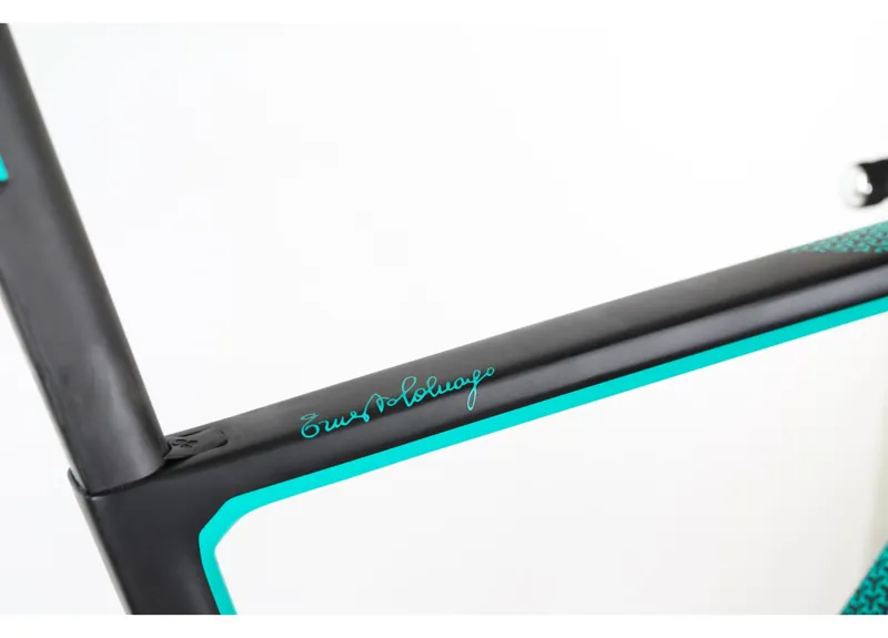 Colnago V3 Disc Complete Carbon Road Bike 105  Black/Green MKGR-3